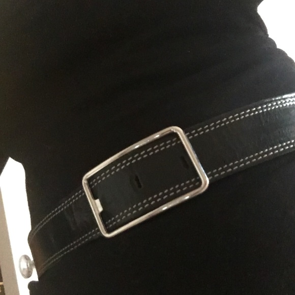 Ann Taylor Accessories - ANN TAYLOR LEATHER BELT SILVER BUCKLE